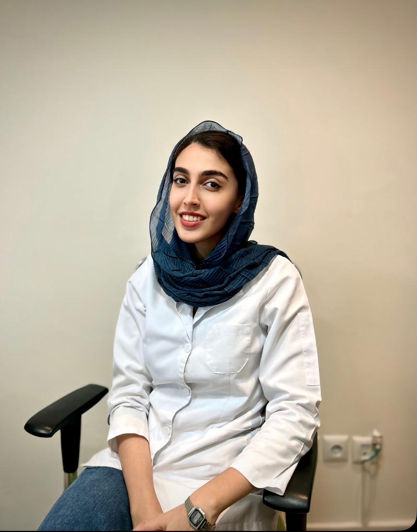 فاطمه مومیوند 